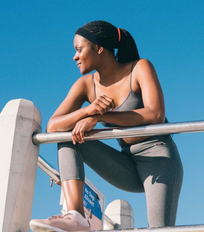 Woman wearing rosecliffe minimalist running clothing